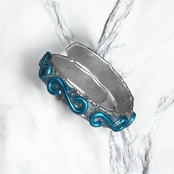 Ultrahip Aluminum Coiled Ring - Picture 4 of 5